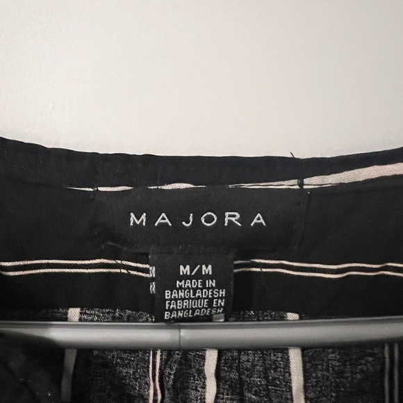 Nice half way zip down blouse from Majora - Picture 5 of 6